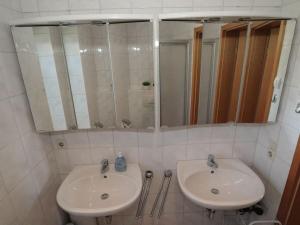 Starfish Modern Retreat