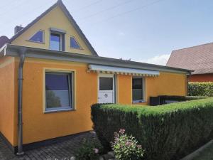 Kubis Modern Retreat