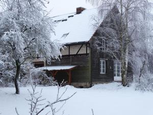 Peter Lassau Modern retreat