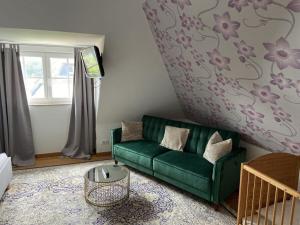 Windblume Modern retreat