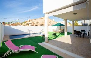 3 Bedroom Amazing Home In El Mojón