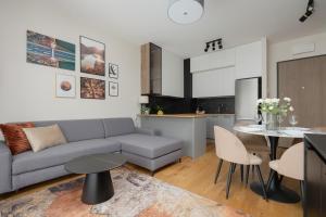 Cozy Apartment with Air Conditioner and Parking by Renters