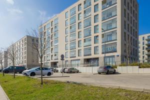 Cozy Apartment with Air Conditioner and Parking by Renters