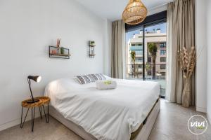 ViVi Homes - Rembrandt Pool, Sauna, Gym & Sea View