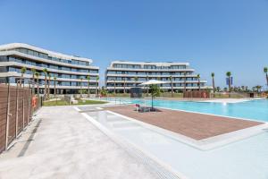 ViVi Homes - Fari Pool, Sauna, Gym & Sea View