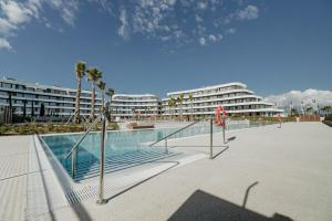 ViVi Homes - Choco Pool, Gym, Terrace & Beach