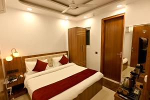 Hotel Down Town Paschim Vihar