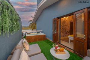 EKOSTAY - Utopian Villa with Jacuzzi