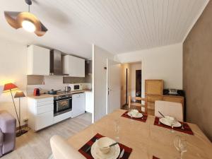 Appartements Super Venosc - E3 - Studio vue montagne 4pers : photos des chambres