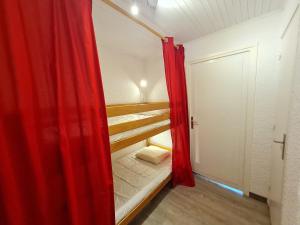 Appartements Super Venosc - E3 - Studio vue montagne 4pers : photos des chambres