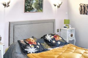 Maison paisible à Veyras avec piscine privée et vue montagne