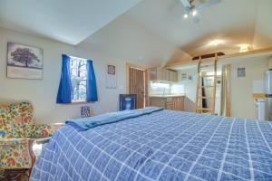 Countryside Tiny Home in Cameron about 5 Mi to Poteau!