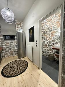 Amfikleia Earth houses