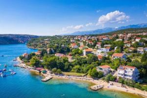 HOLIDAY HOME LUANA