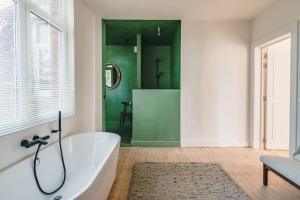 Your colourful Antwerp Oasis