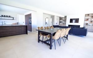 Villas Beautiful Villa close to the Seaside : photos des chambres