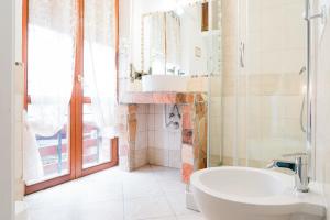 Deluxe Double Room with Balcony room in La Marmora