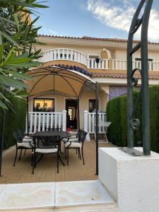 Prestigious Dona Pepa 2 Urbanisation with Shared Pool