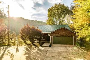 Smoky Bear Lodge at Gr Smoky Mtn Park - Franklin Grove