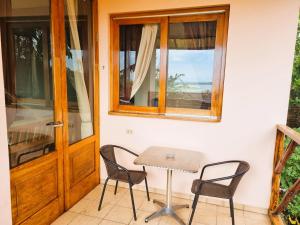 Boulevard 251 Riverside Apartments