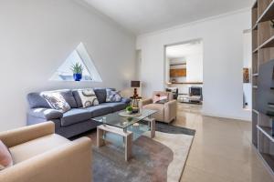 Stunning - Seaview Penthouse 3-Bed + Parking