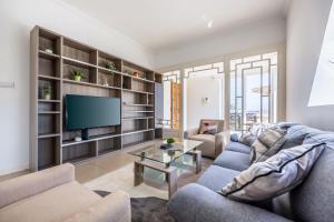 Stunning - Seaview Penthouse 3-Bed + Parking