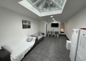 6 Bed House for ContractorsGroupsGuests