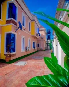 TRIPPLE A APARTMENTS - Asipa