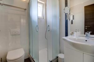 Two-Bedroom Apartment room in Apartments Sunshine