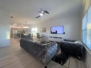 Majesty - Work Friendly & Near Downtown - 杰斐逊维尔