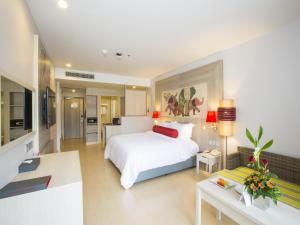 Ramada by Wyndham Phuket Deevana
