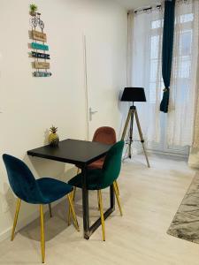 LE CAUBOUS Plein centre Appartement calme avec chambre et cuisine équipée