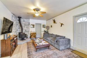 Lake Access and Hot Tub Pet-Friendly Arnold Home