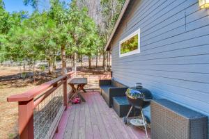Lake Access and Hot Tub Pet-Friendly Arnold Home