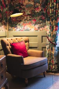 RHUBARB at Drapers Hall