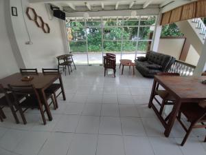 Krui penginapan jokowi