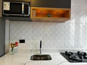 Mamitas House! Mini Suit Privada Junto al Metro de Quito