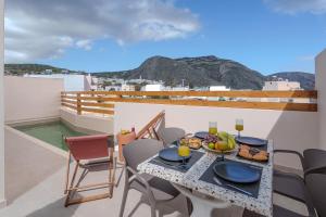 Sugarwhite Suites with Private not Heated Pool