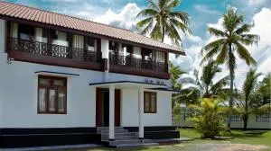 Acquabey Surf Villa - Polhena