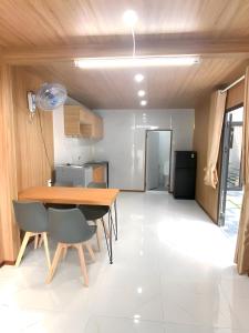 Nhà 2 tầng thiết kế hiện tại với 4 căn hộ riêng biệt tại Phan Bá Vành, Sơn Trà, Đà Nẵng