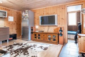 A wonderful estate of two houses forseasons!