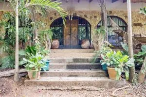 Ranch style beautiful home at Quinta mi Tata - Nuevo Colón