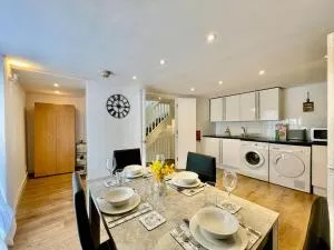 Stylish Cosy 2 Bed Ilford Home with Free Parking - 依尔福