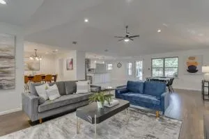 Amazing Haven Home with PRIVATE POOL - 大草原城