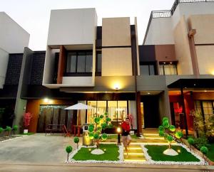 Juns Villa Tangerang 4BR Luxury Aesthetic & Homey