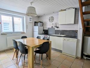 Maisons de vacances Agreable maison renovee en hyper centre avec patio : photos des chambres