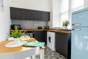 ST MARYS APARTMENT - Modern Apartment in Charming Market Town in the Peak District - 丹比戴尔