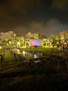 Ultra Luxury 3BR with Pools ,Sports ,Dining in Gated compound, Close tosites