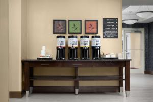 Hampton Inn Syracuse Clay