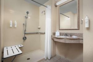 Hampton Inn Syracuse Clay